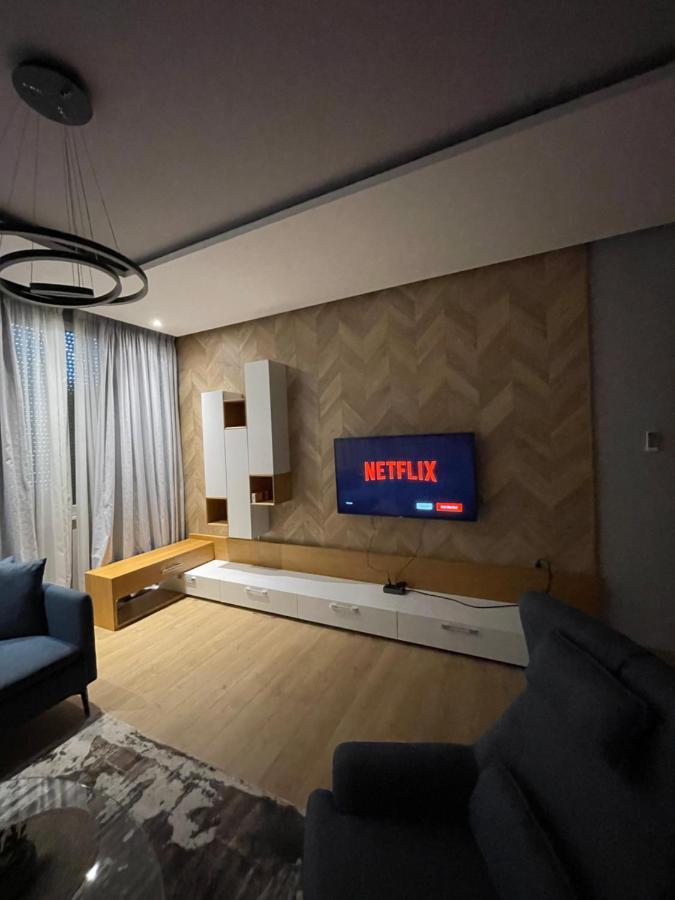 Lux Apartment Tiran Dış mekan fotoğraf