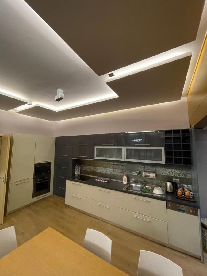 Lux Apartment Tiran Dış mekan fotoğraf